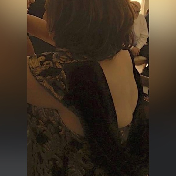 Tadashi Shoji gown - Picture 5 of 6